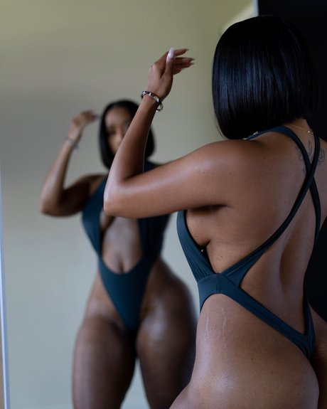 Jazzmine Jackson sexy model picture