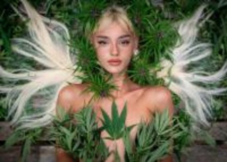 Roxane Eylaud_ star hd img