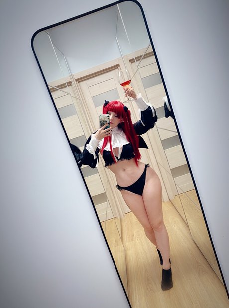 Dear Iris star naked photo