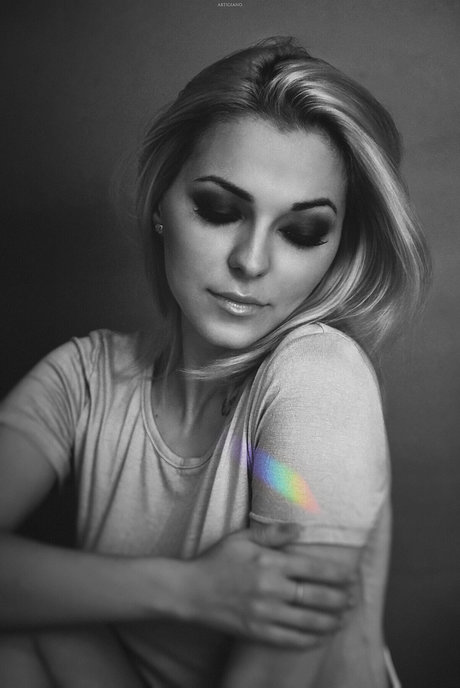 Dear Iris model pornographic archive