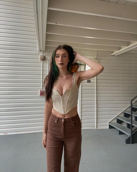 Akamerae_ model sexy img