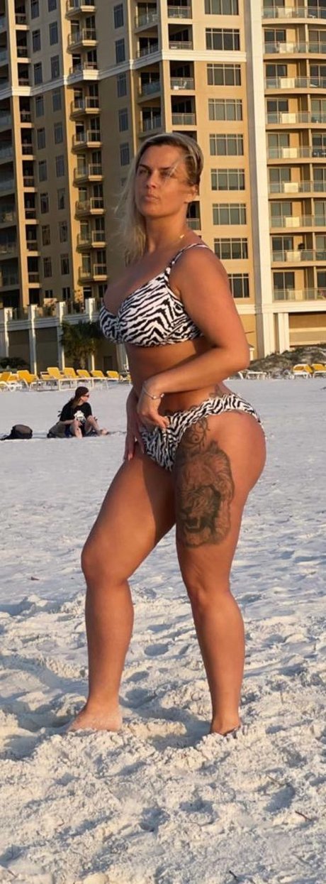 Amy Jackson perfect star img