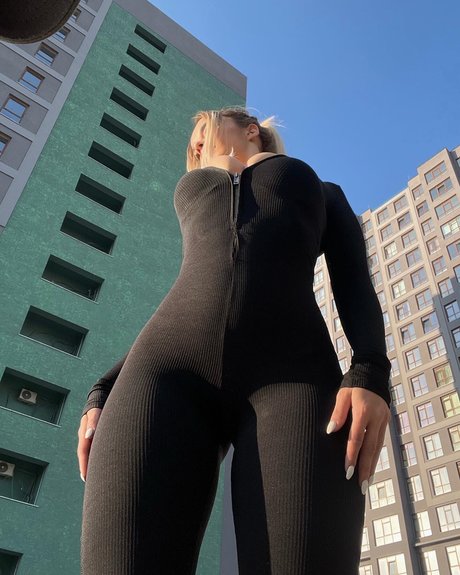 milf pussy onlyfans art naked images