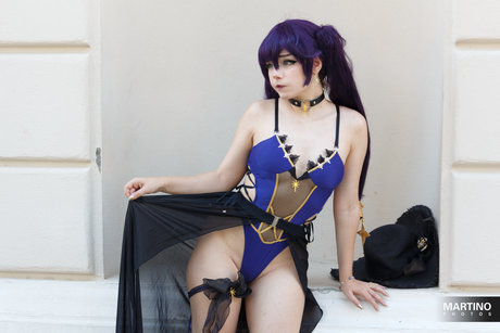 Little Giuli naked actress photos