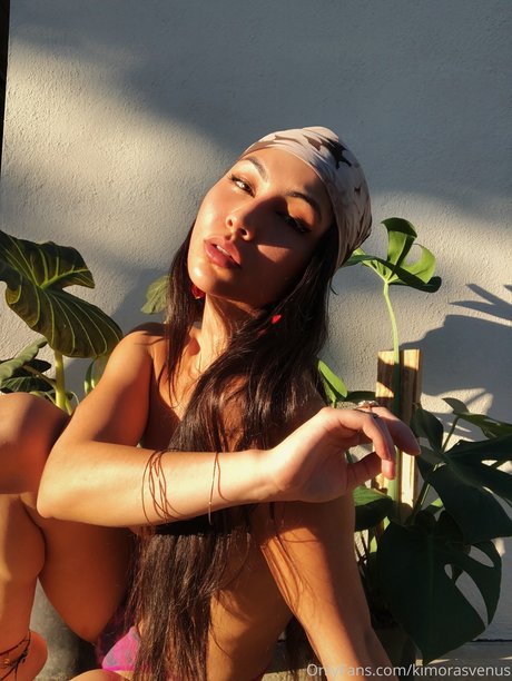 Ohkimora model hot photos