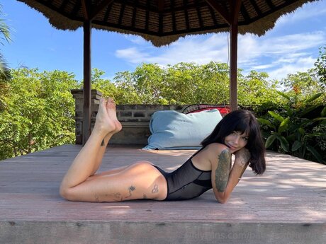 feet milf onlyfans art naked photo