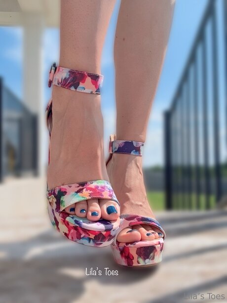 Lilas Toes actress photo