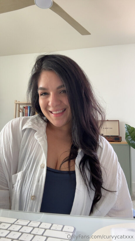 Curvycatxxx model high quality pictures