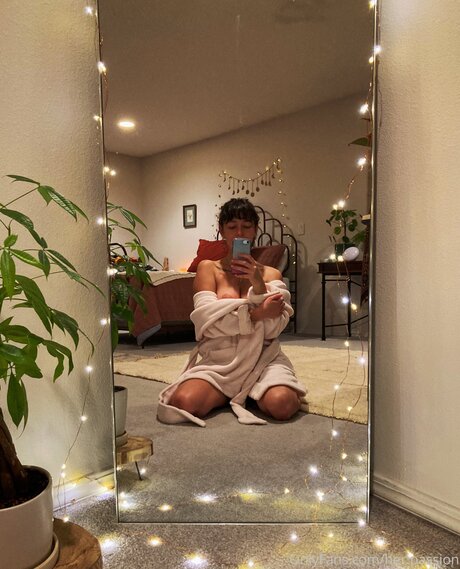 Her Passion star art picture