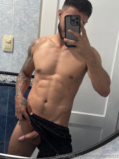 Mmtjulianortiz pornstar nude photo