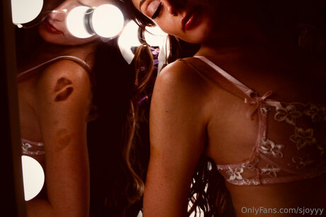 Sjoyyy pornstar art img