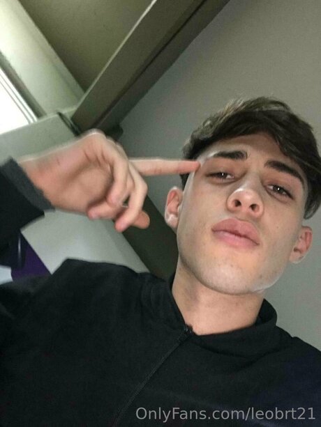 Leobrt21 naked actress images