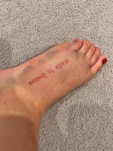 Pvz Feet beautiful pornstar photos