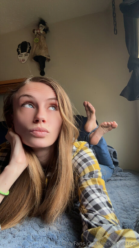 Beckybooktoes xxx actress photo