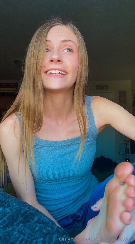 Beckybooktoes porn actress pic