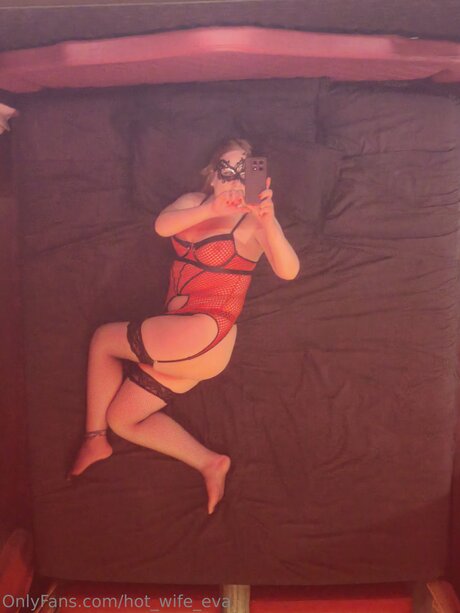 Hot Wife Eva star img