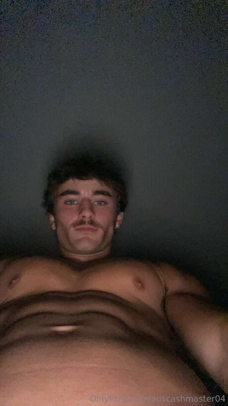 Auscashmaster04 naked actress pic