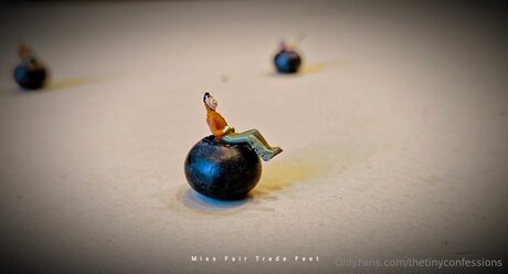 young onlyfans art nude galleries