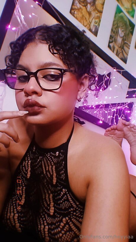 Heyyiaa pretty pornstar picture