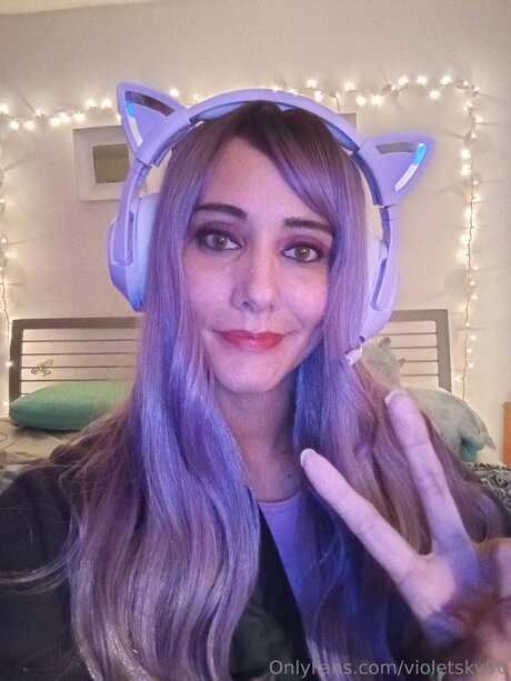 Violetsky90 erotic actress pictures