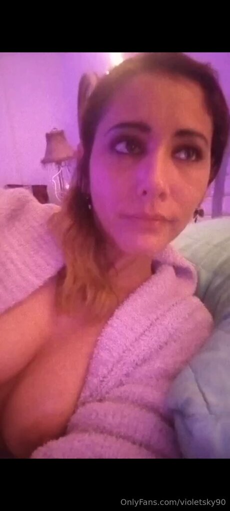 Violetsky90 star top pic