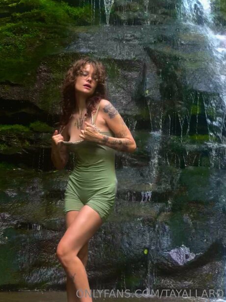 Tayallard sex model galleries