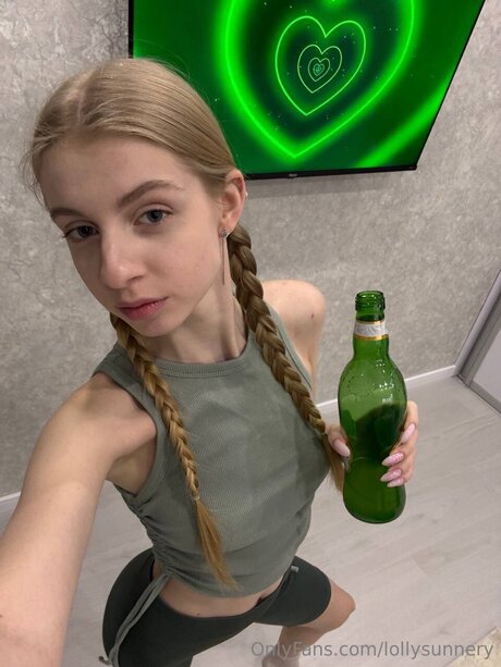 Lollysunnery art star pic