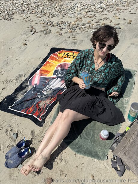 Voluptuousvampire Free beautiful pornstar picture