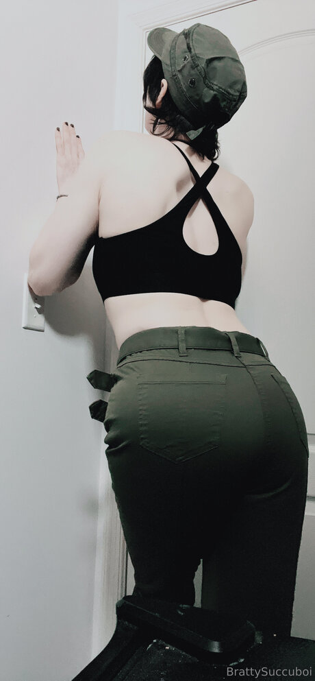 Tomboysuccubus pornstar hot pics