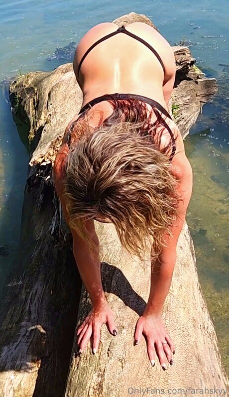 Farahskyy model perfect gallery