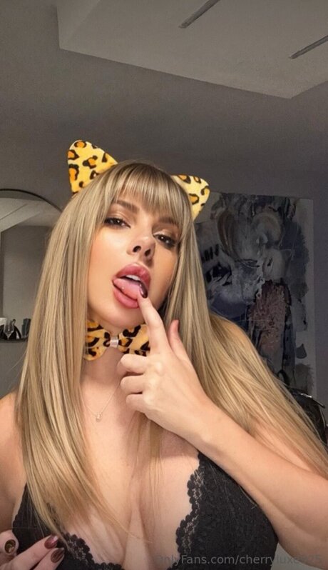 Liv Rise beautiful model galleries