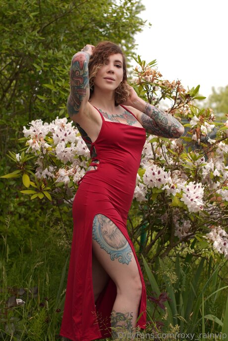 Roxy Rainvip star free img