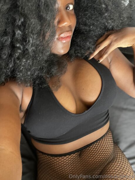 Hypnotik Kiskeya beautiful pornstar archive