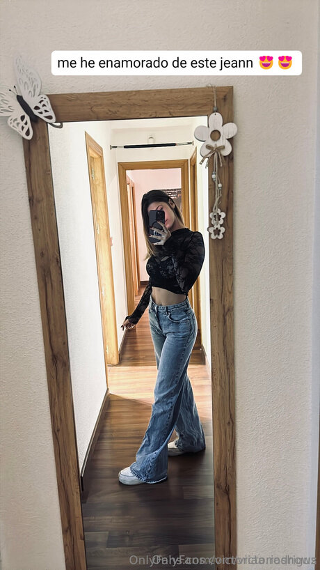 Victoriashows erotic pornstar photo