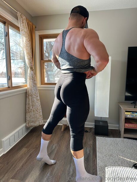 Codydealbwc sexy actress image