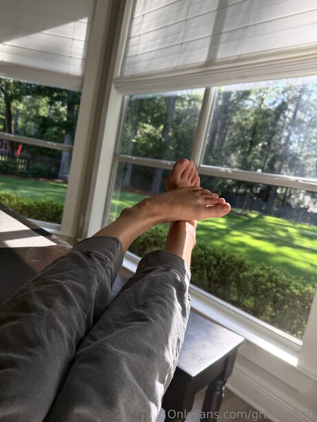 Gracie Hart free actress pictures