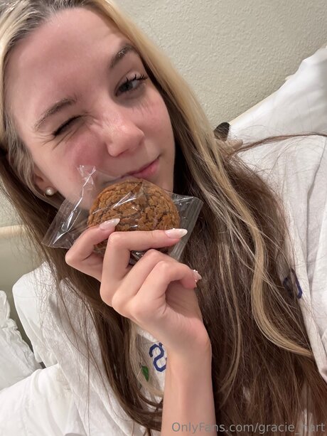 Gracie Hart star beautiful photo