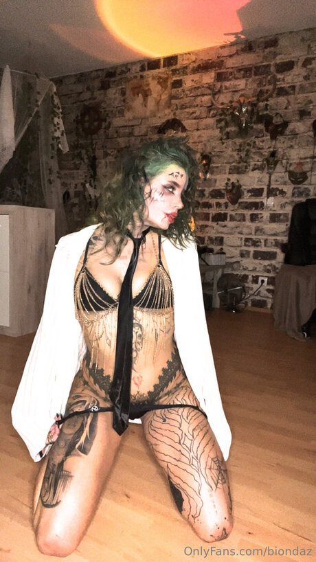 Biondaz pornstar art pic