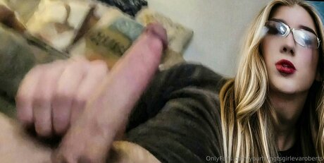 Yourhungtskenziegurl model hd pics