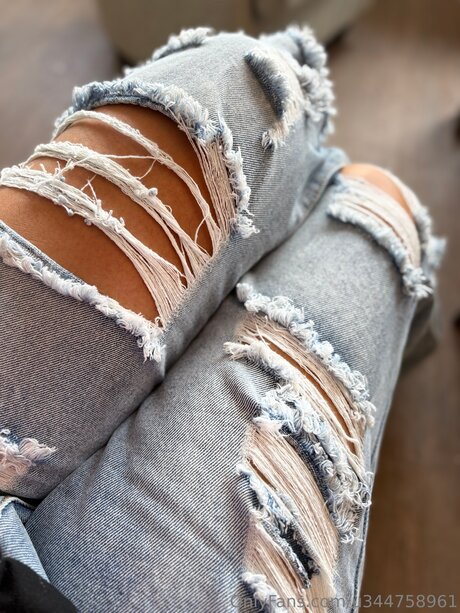 U344758961 star hot photo