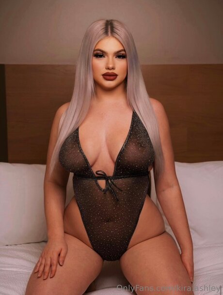 Kira Ashley pornstar erotic image