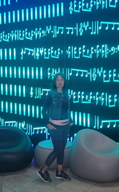 Elimyr exclusive pornstar pictures