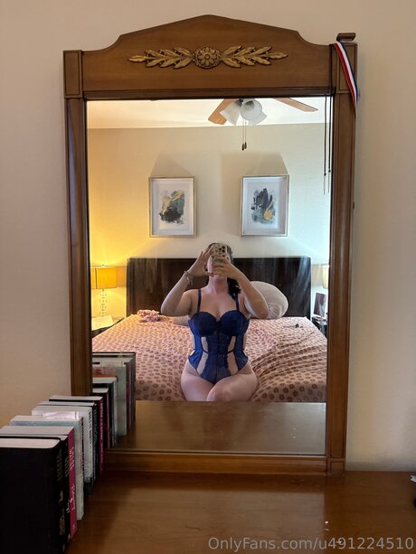 U491224510 top star pic