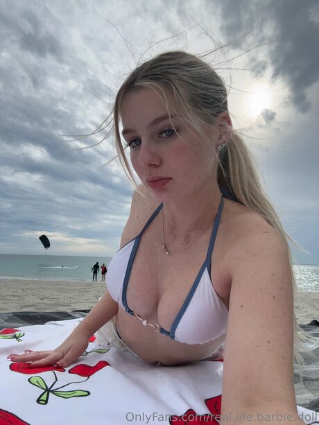 Real Life Barbiee star hd image