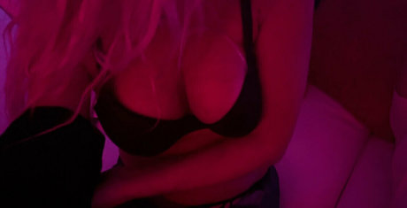 sexyserbian pretty actress photos