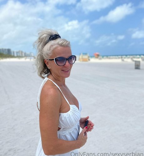 sexyserbian star top photo