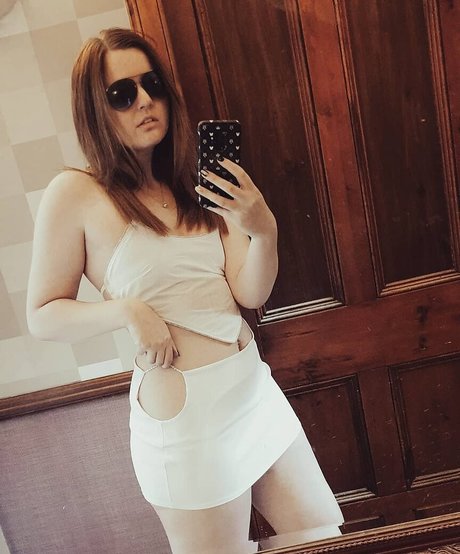 Suzy Lu top star photo