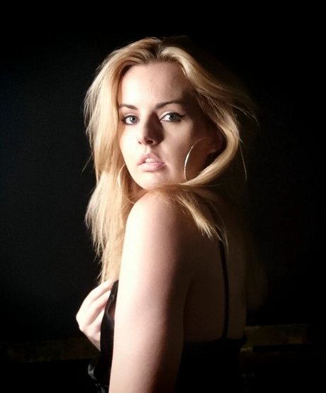 Suzy Lu actress gallery