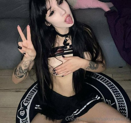 tiny asian onlyfans free naked pic