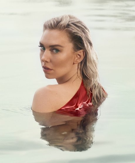 Vanessa Kirby pornographic model picture